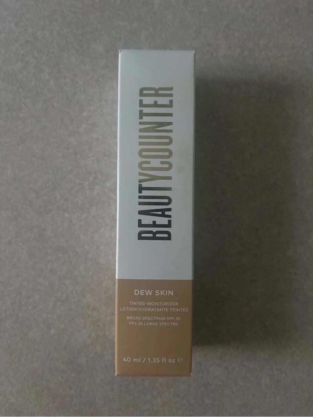 beautycounter Dew Skin Tinted Moisturizer — Light